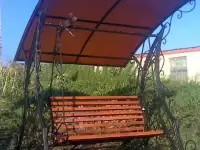 Кованая качеля, со стреказой