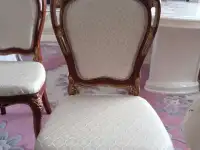 Стулья