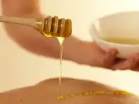 Лечебный массаж на меду