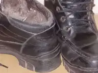 Ботинки зимние муж. 40,