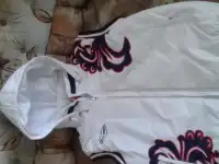 Спортивные женские костюмы