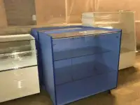 Торговое оборудование. Прилавки, ресепшен