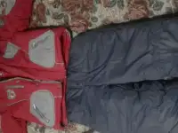 Продам зимний костюм на мальчика