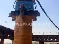 Вибропогружатель труб, свай, шпунта