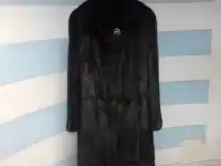 Продам шубу норковую, цельную