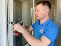 Ремонт пластиковых и деревянных окон