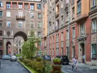 Прекрасная комната в Толстовском доме( флигель: Кап.ремонта-тишина): продается
