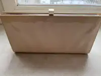 Продам женскую сумку