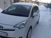 продам Тойота 2011 год выпуска