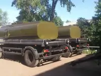 Полуприцепы и прицепы-цистерны.