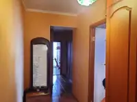 Продаётся отличная,просторная, уютная 2-х. комнатная квартира