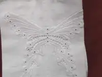 Брюки женские (джинсы) белого цвета с белым кружевом, фотография 2