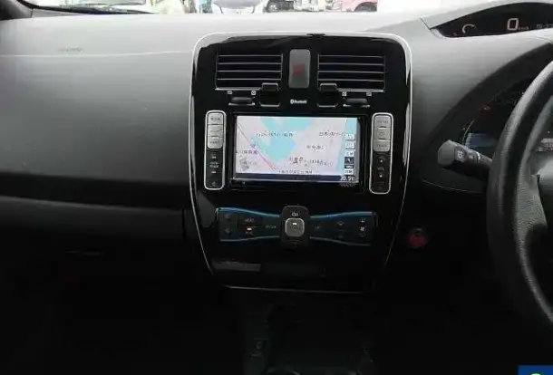 Электромобиль хэтчбек Nissan Leaf кузов AZE0 модификация X 80th гв 2014, фотография 6