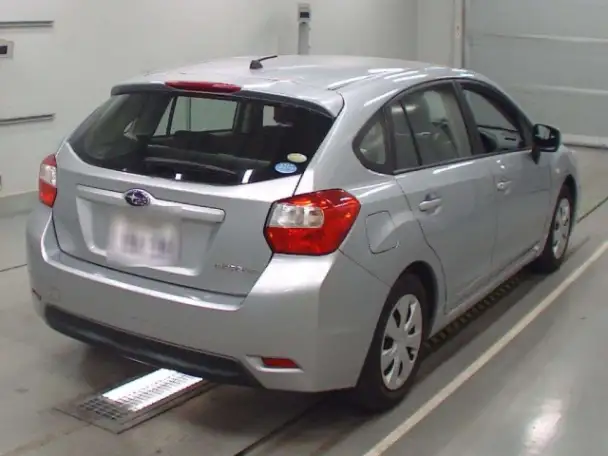 Хэтчбек Subaru Impreza Sports кузов GP2 модификация 1.6i, фотография 2