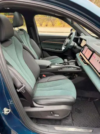 Продам автомобиль GEELY MONJARO 2023 г.в., фотография 5