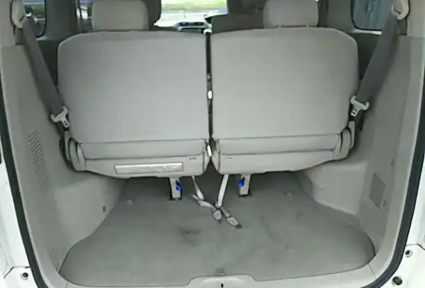 Минивэн 8-ми местный  гибридный NISSAN SERENA без пробега РФ, фотография 7