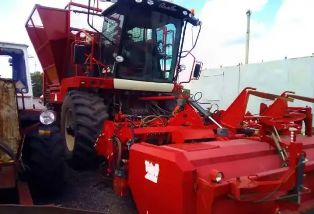 Свеклоуборочный самоходный комбайн Agrifac Quatro, фотография 11