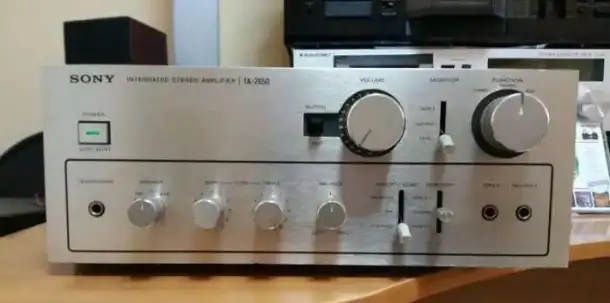 Винтажный усилитель Sony TA-2650, фотография 1