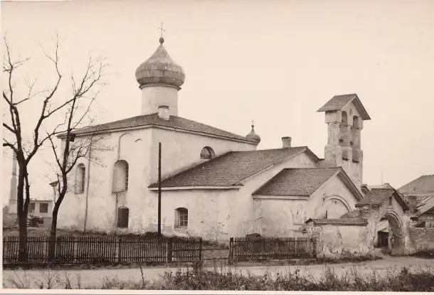 Из архива архитектора С.Н. Давыдова г. Псков. Виды древних церквей и руин храмов. 10 фотографий 1963 г., фотография 8