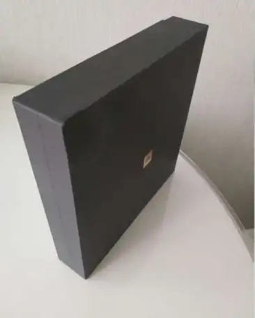 Черная коробка  и  сопроводительные мелочи  от смартфона    Xiaomi Mi Mix 2   состояние  нового, фотография 3