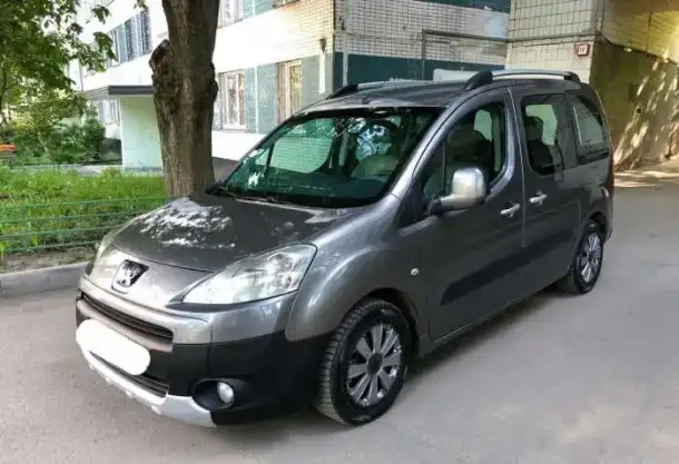 Peugeot Partner 2011, фотография 2