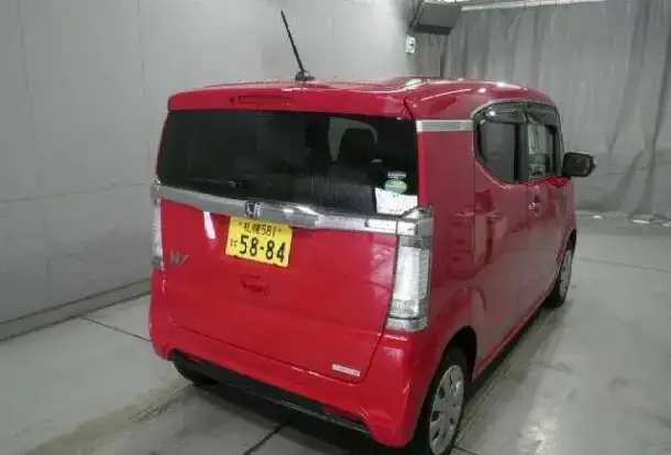 Хэтчбек HONDA N BOX SLASH, фотография 3