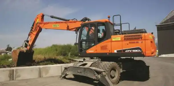 Колесный экскаватор Doosan DX190WA в Самаре от официального представителя завода в РФ, фотография 2