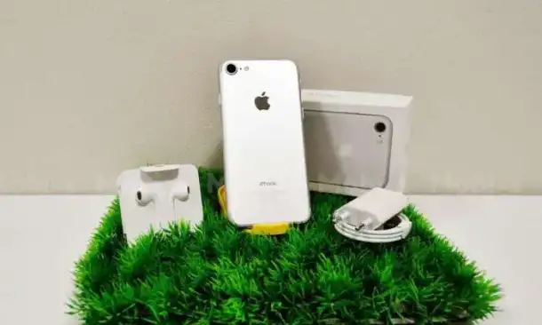 iPhone 7 32 Silver, фотография 1
