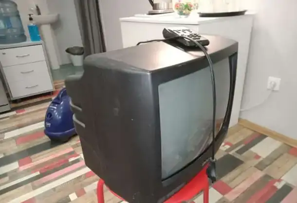 Телевизор  AKAI CT-1407D, фотография 2