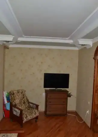 Трехкомнатная на Лазурной 24, 4 эт., Индустриальный,, Алтайский край, улица Лазурная 24, фотография 2