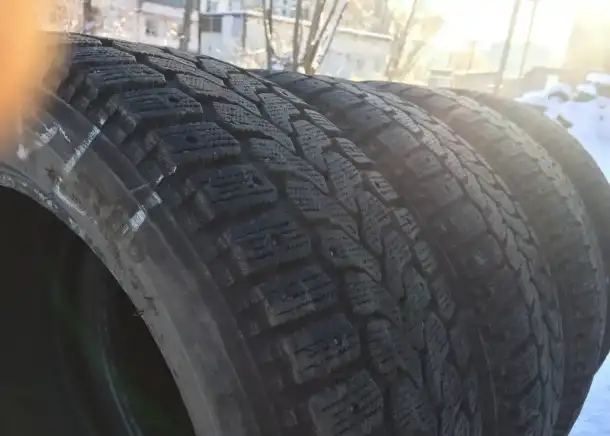 шина б/у Yokohama Guardex F700Z 225/55 R18 98Q, фотография 7
