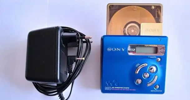 MD Плеер/Рекордер Sony MZ-R501 MiniDisc Player/Recorder, фотография 1