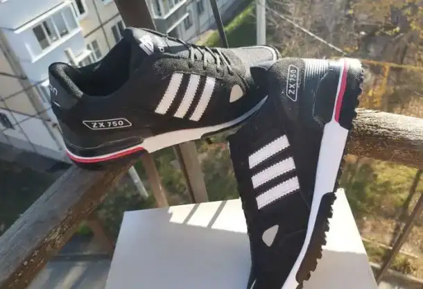 Adidas, фотография 2