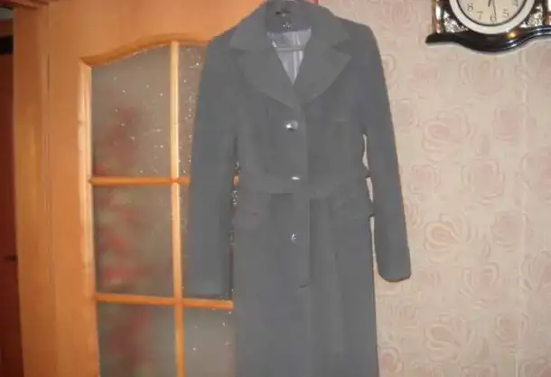 Продам демисезонное пальто, фотография 1