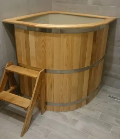 Купель дубовая угловая с пластиковой вставкой 1,2 х 1,2 х H1,0м, фотография 1