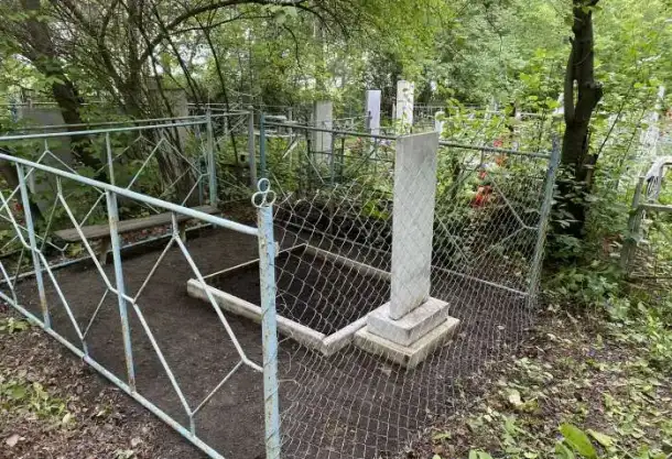 Уборка могил на кладбищах Челябинска и области, фотография 2