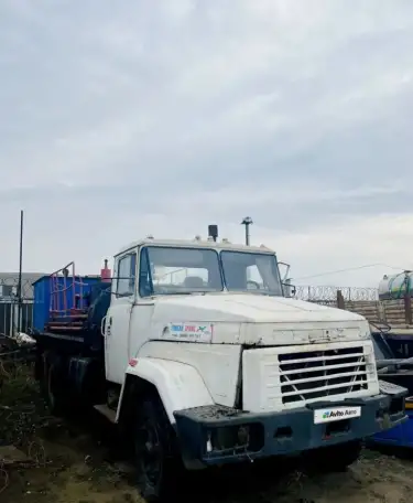 Спец.автомобиль КРАЗ, фотография 1