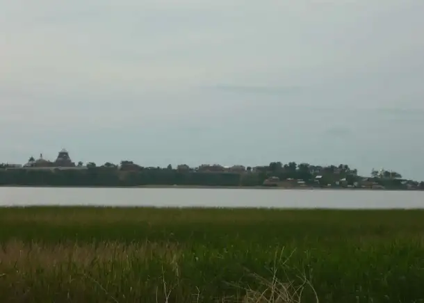 Продаю участок в п. Власть труда рядом с КП Ильинка, фотография 1