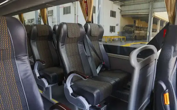 Туристический автобус Golden Dragon XML6127JR 53 места, фотография 14