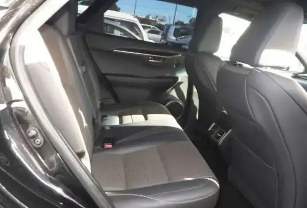 Продажа автомобилей Lexus NX, фотография 5