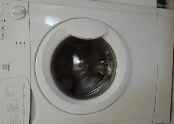 Продам стиральную машину    indezit загрузка 3,5кг, фотография 2