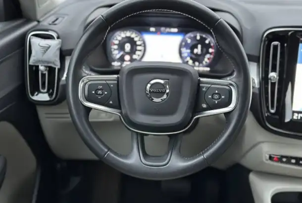 Volvo XC40 2020 год, фотография 15