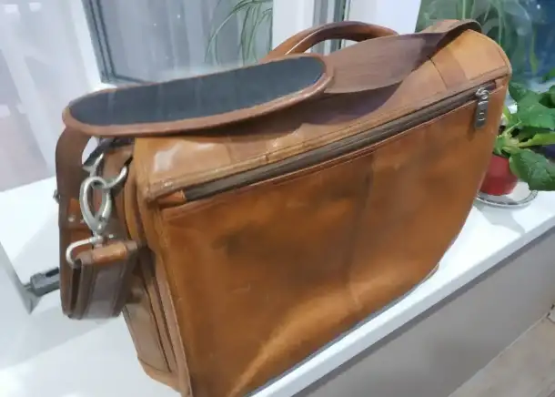 Ретро Прочная желтая Сумка Портфель бу  Pierre Cardine   41 x 33 x 20  см  Расширяется по толщине с 8 до 20 см, фотография 6