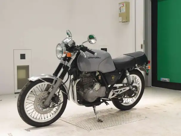 Мотоцикл дорожный Honda GB400TT рама NC20 классика, фотография 4