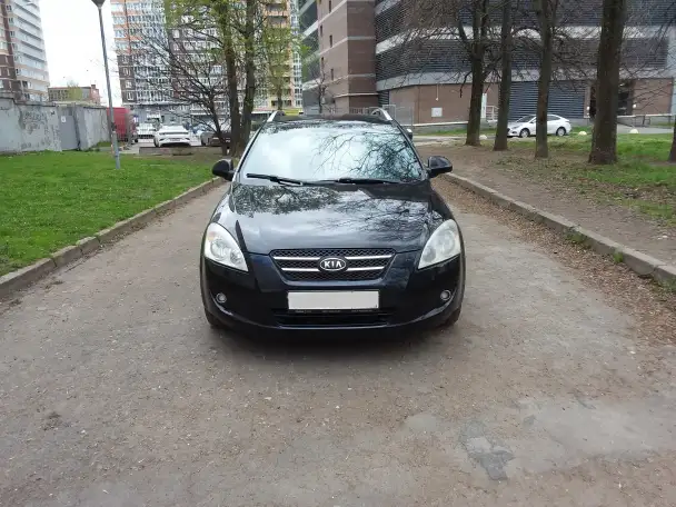 Kia Ceed 2009 1.6 МТ Tdi универсал, фотография 2