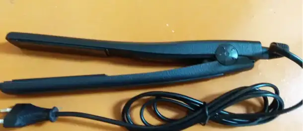 Продам выпрямитель для волос   Maxwell - MW-2204BK, фотография 2