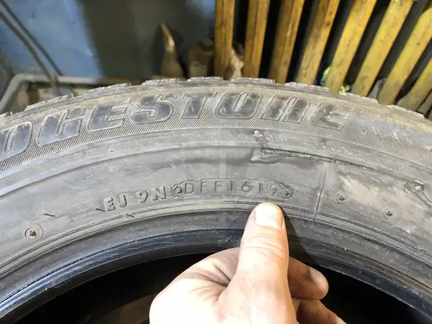 2 шины бу Bridgestone Blizzak REVO GZ 19565 R15 91S, фотография 6