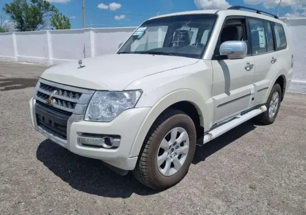 Продажа Mitsubishi Pajero iv рестайлинг 2 внедорожник 3.0 л. 174 л.с. новый под заказ, фотография 11
