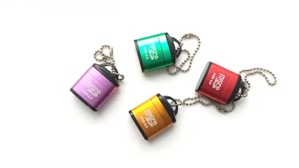 Flash-накопитель 32 Gb с Secure Digital носителем, фотография 5