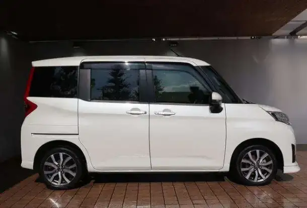 Toyota Roomy, фотография 4